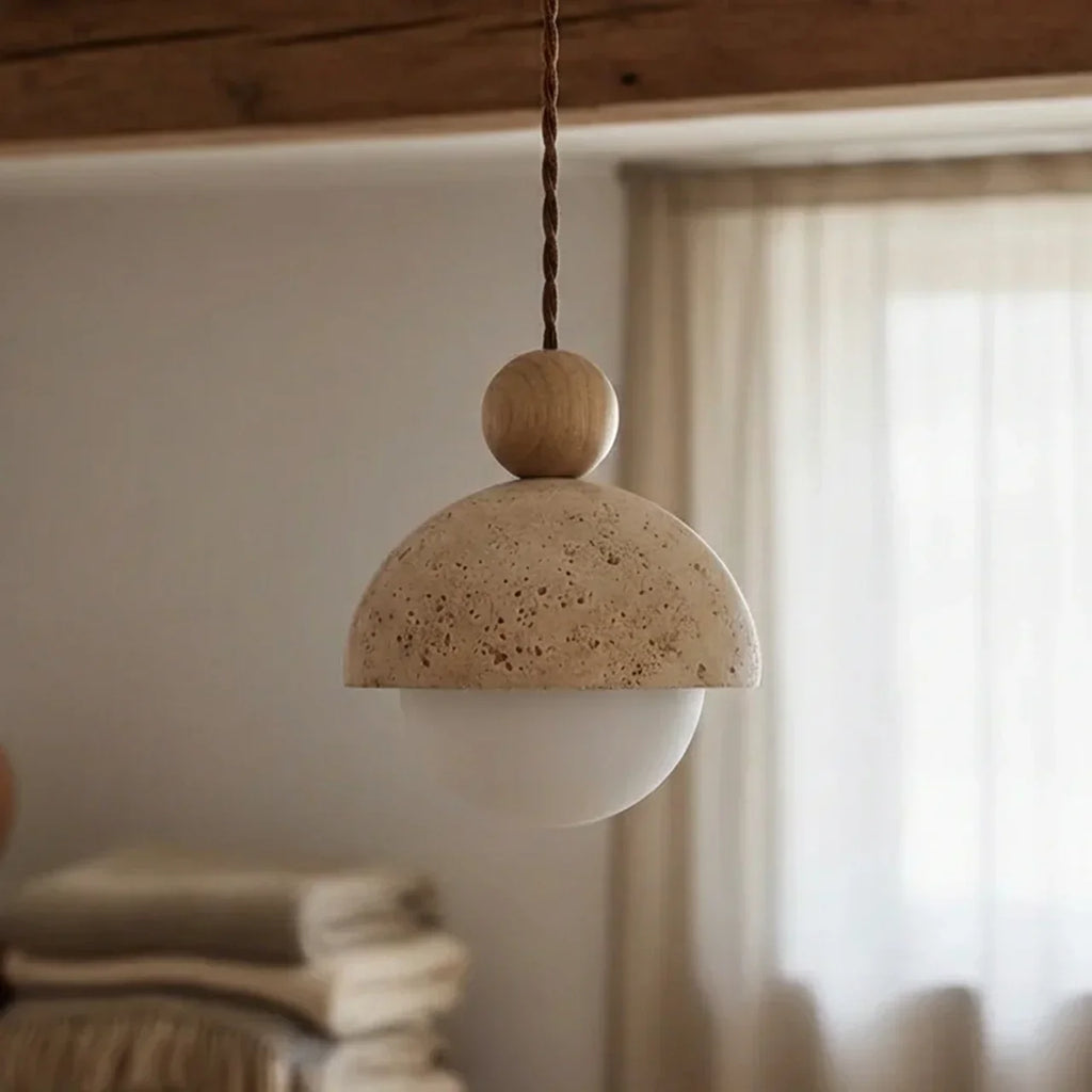 Lampada a sospensione con paralume in pietra di travertino e vetro per uso interno a soffitto