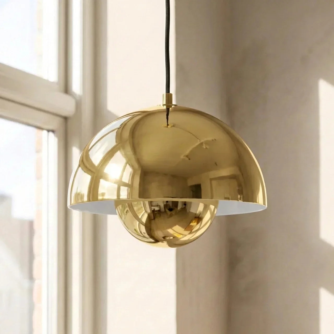 Soft-Form dänische moderne Pendelleuchte mit gewölbtem Schirm