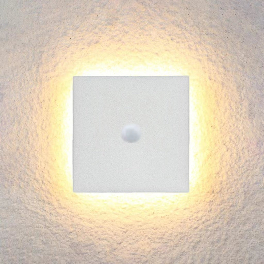 Arden | Minimalist Outdoor LED Wall Light | Orntli