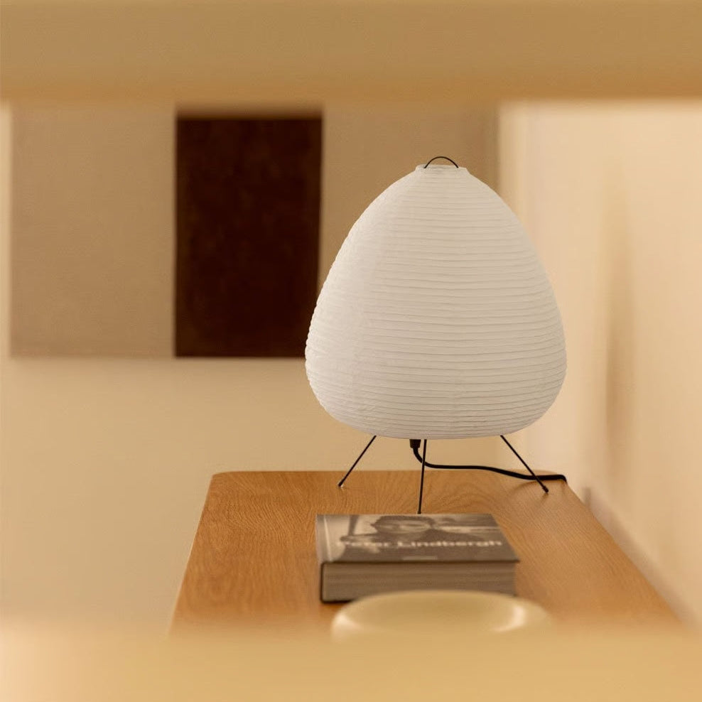 Gulvlampe med rispapirskærm i japansk stil