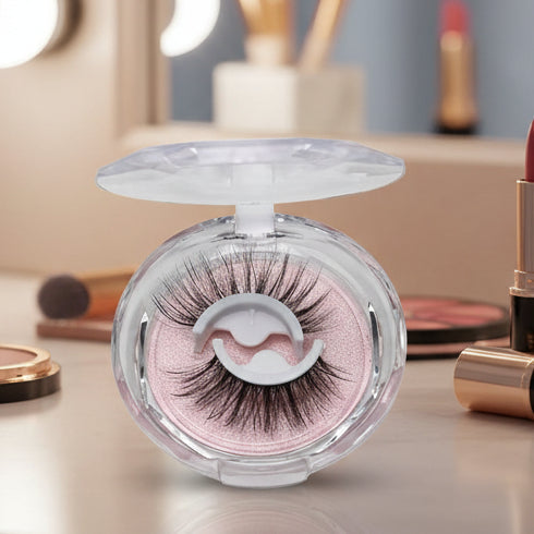 LashPerfect Kendinden Yapışkanlı Kirpikler ile Zahmetsiz Şıklık