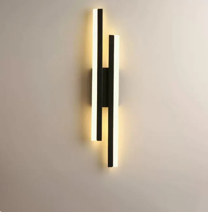 Minimalist LED Wall Light With Clean Lines | Orntli