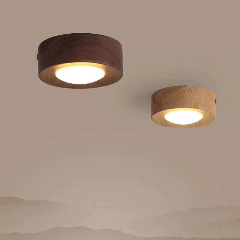 Lampa sufitowa LED LignaShine z orzecha włoskiego dla ciepłej atmosfery