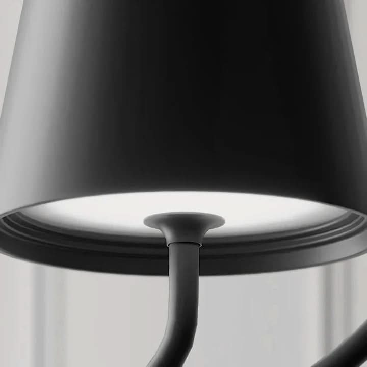 Lumipend ładowalna lampa wisząca LED z regulowanym ciepłym światłem do użytku wewnętrznego i zewnętrznego