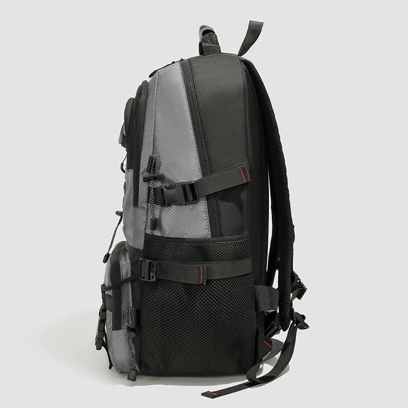 תיק יום עמיד למים HIKENZO בנפח 20-35 ליטר עם אחסון לטיולים