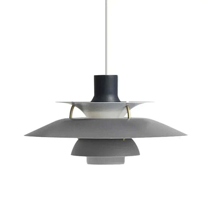 Cirro Pendelleuchte mit zylindrischem Metallfinish für moderne Räume
