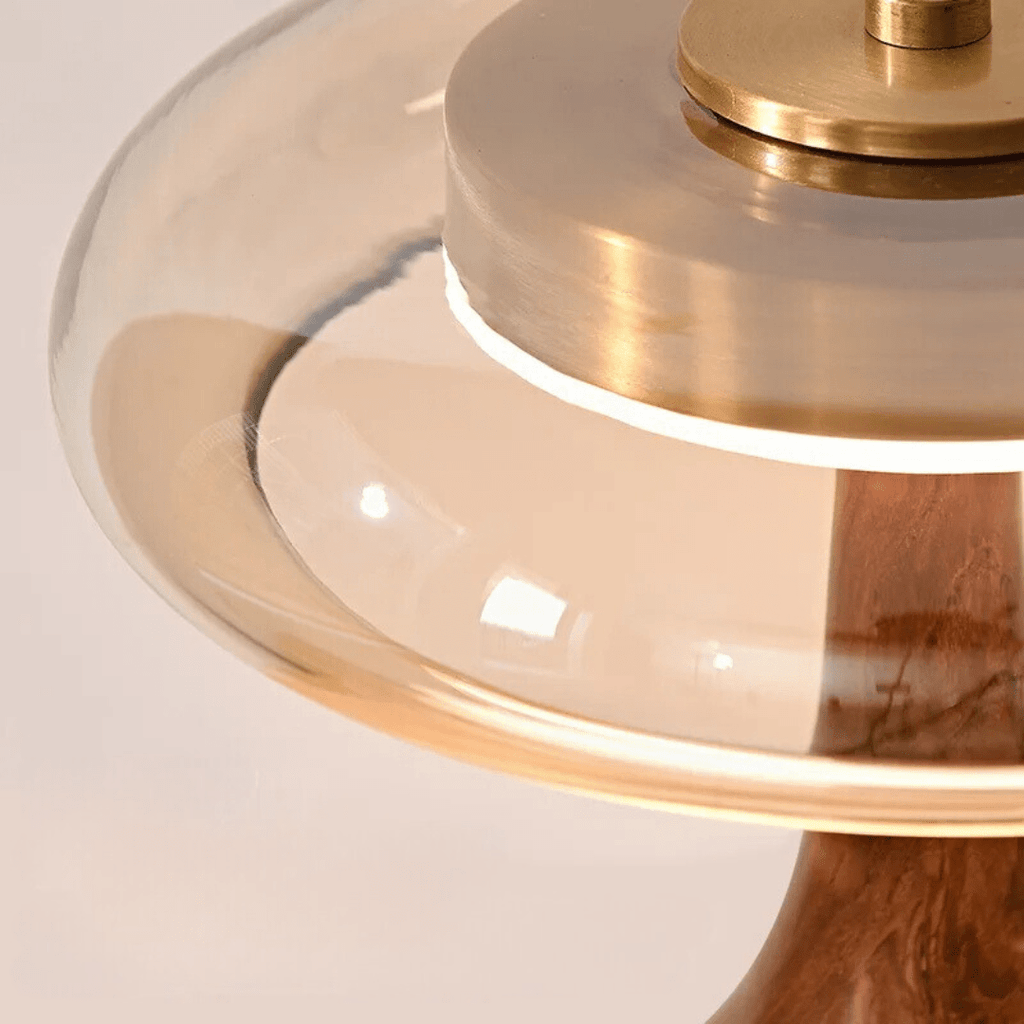 Collection Lampe de Table Lunara LED 12W Laiton Verre Bois de Cendre par Vrimlie