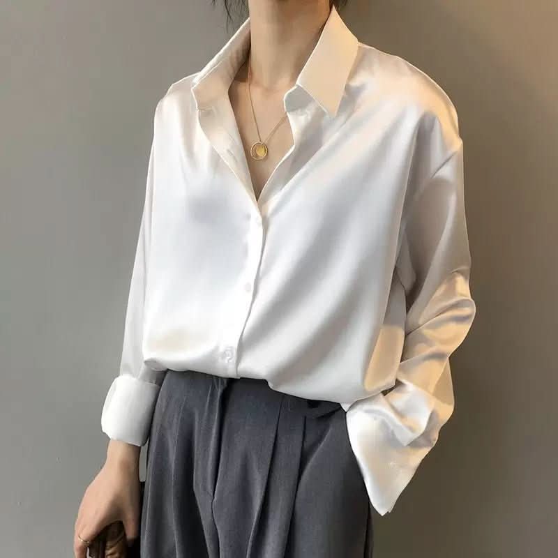 Blusa Lunaria in Seta Eleganza per Donna dal Design Lussuoso
