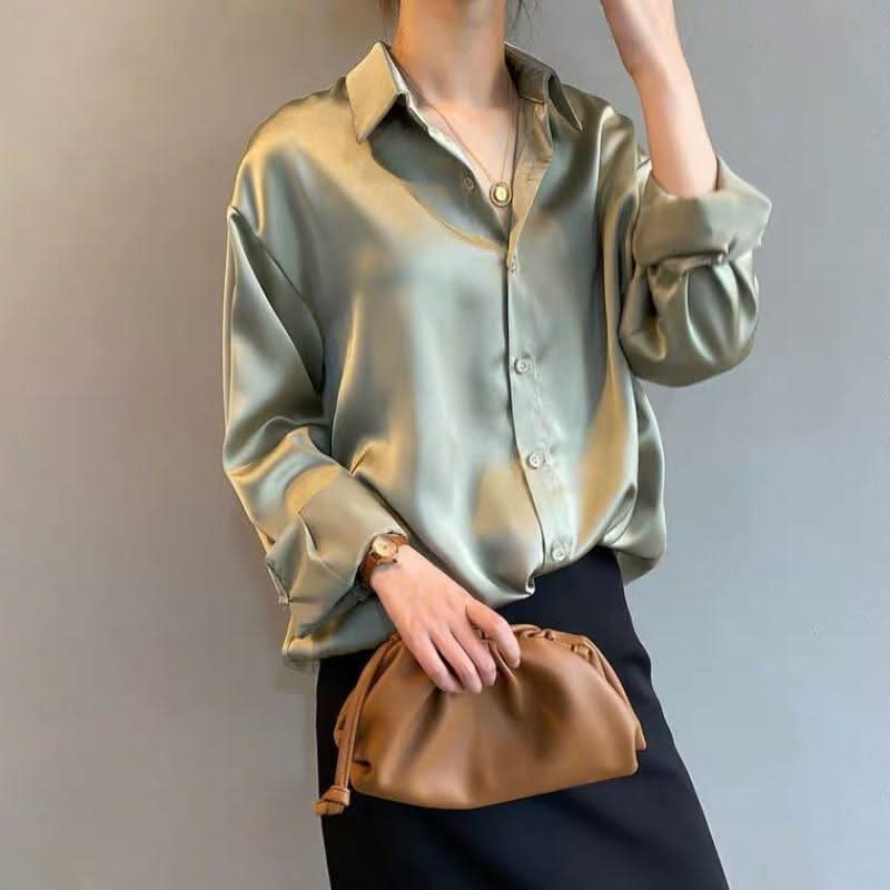 Blusa Lunaria in Seta Eleganza per Donna dal Design Lussuoso