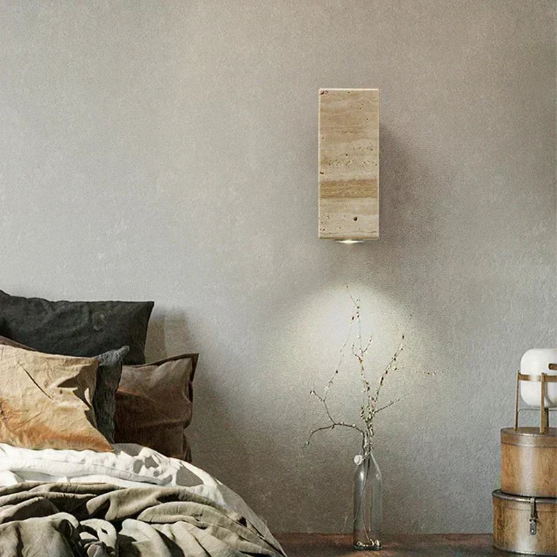 Solara Terra vegglampe travertin og tre varm hvit LED
