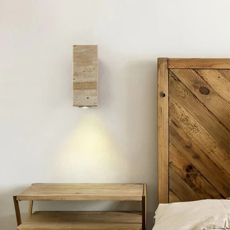 Solara Terra vegglampe travertin og tre varm hvit LED