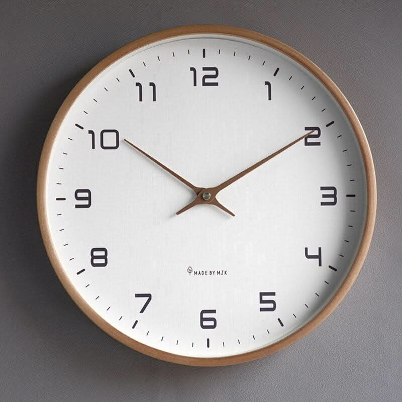 Horloge murale en bois silencieuse Lundtime de style scandinave