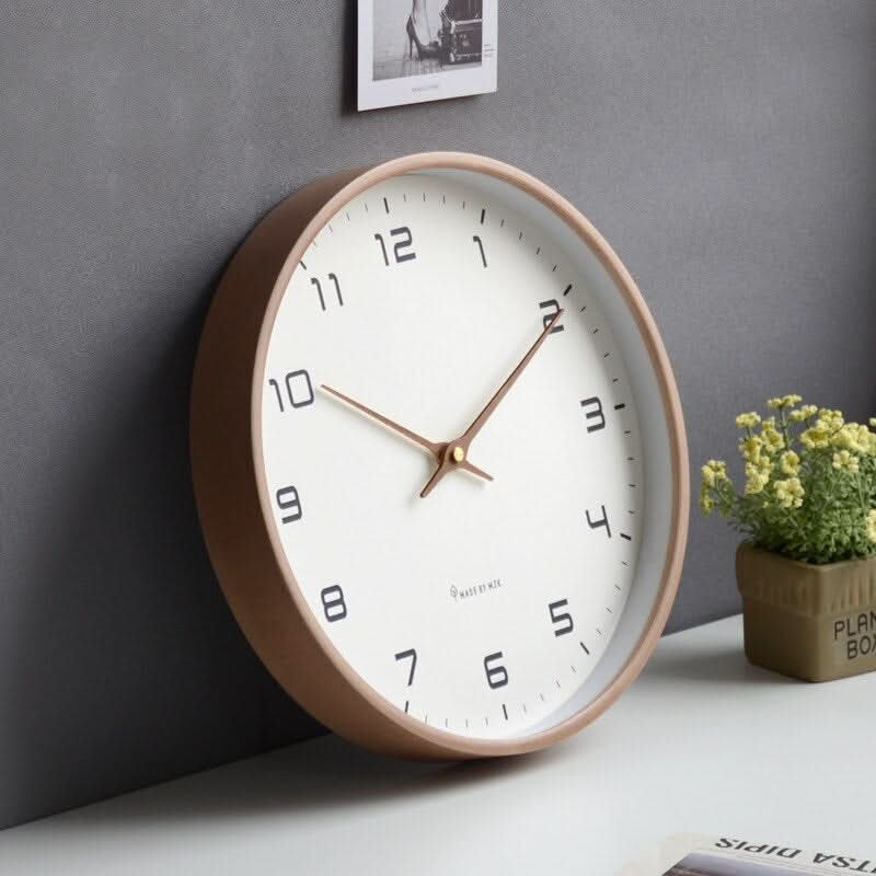 Horloge murale en bois silencieuse Lundtime de style scandinave