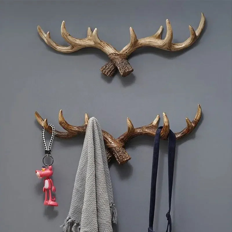 Rustikální věšák na stěnu ve tvaru paroží na kabáty a tašky do předsíní nebo ložnic