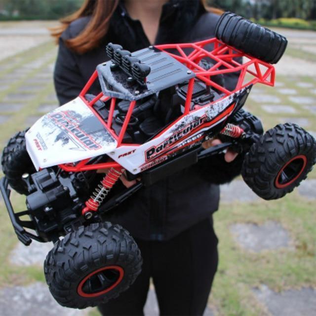 Uzaktan Kumandalı 4x4 Kaya Tırmanıcı Canavar Kamyon
