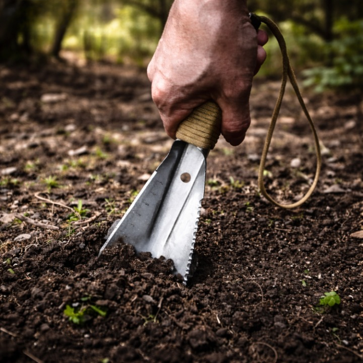 Compact Garden Shovel With Hardened Steel And Serrated Edge For Multiple Tasks