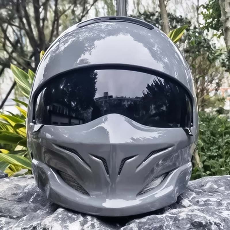 Přilba na motorku Pilot