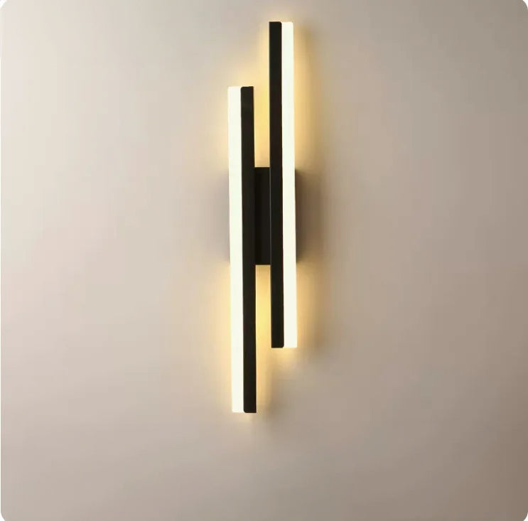 Minimalist LED Wall Light With Clean Lines | Orntli