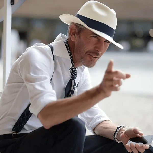 Ecuadoriansk elegance: Håndlavet Panama-hat