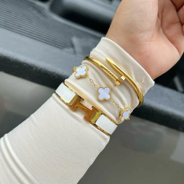 Gold Plated 18K Bracelet With Water And Sweat Resistant