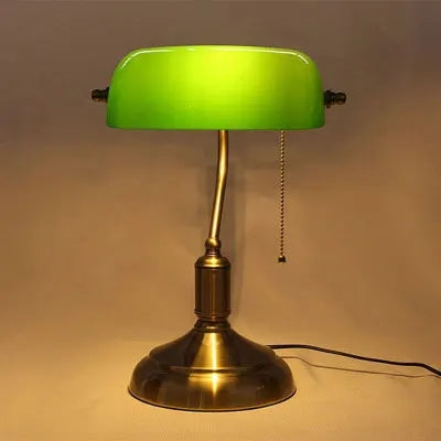 Lámpara de Escritorio Elara Lux para Oficina y Estudio con Vidrio de Estilo Europeo y Encanto Antiguo