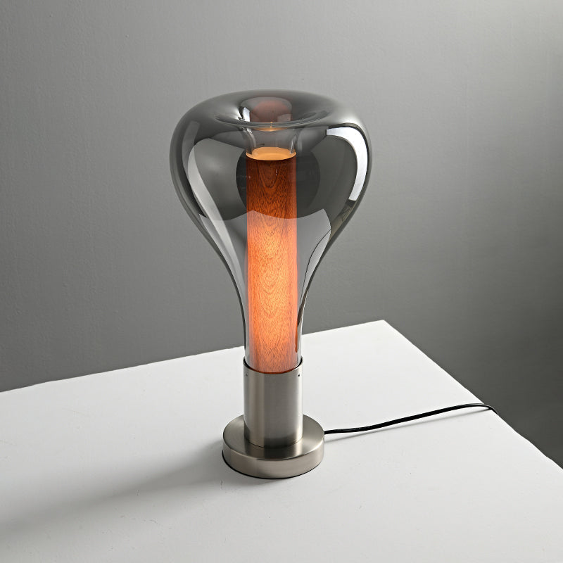 Aurelia Fluid Art-lampe med lava-inspirert glasskulptur og stemningsbelysning