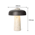 Aurelia stein- og metallbordlampe med varmt LED-lys fra Vrimlie
